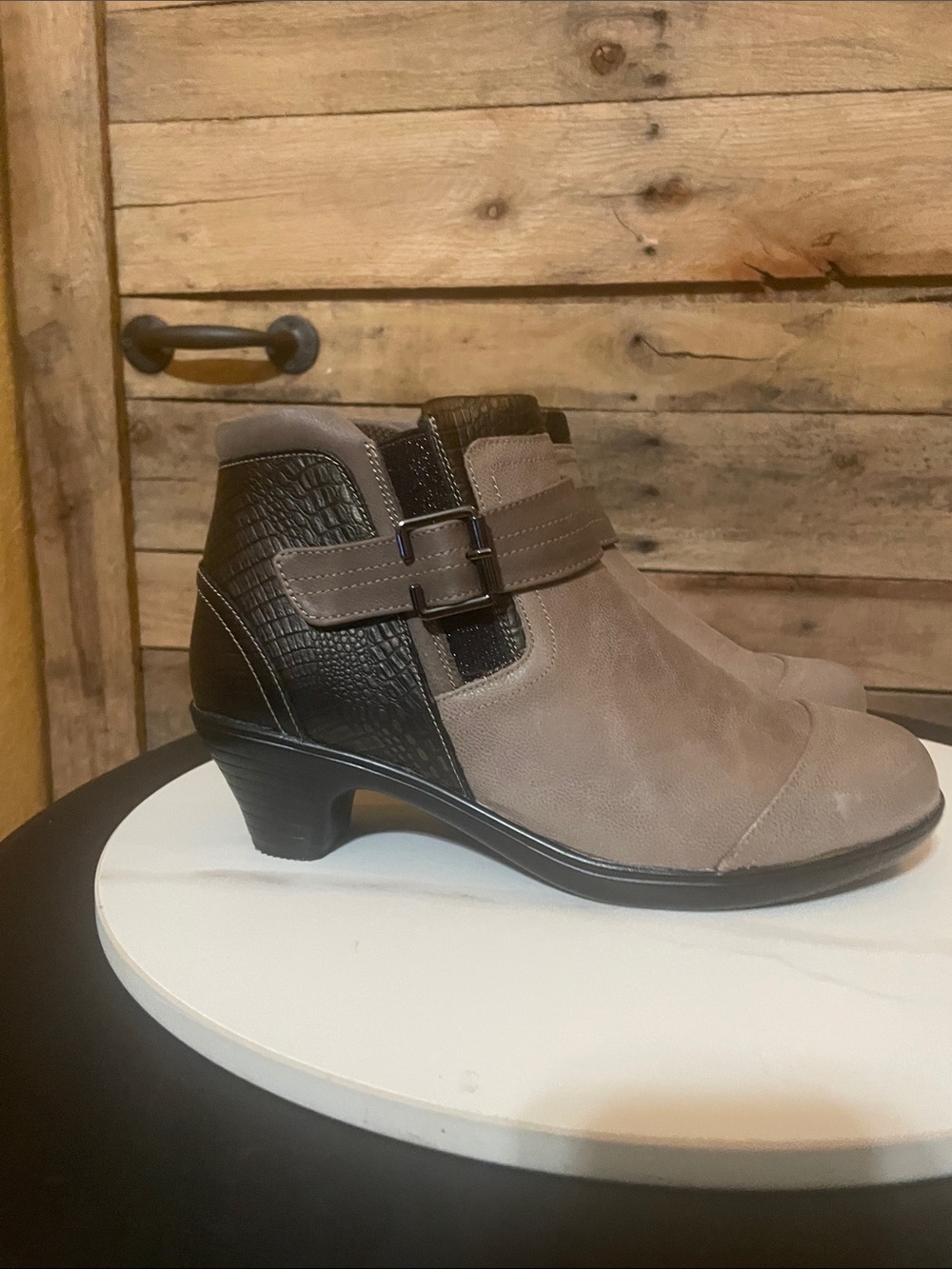 Orthofeet Bioheels Women's Taupe and Black Buckle Ankle Bootie